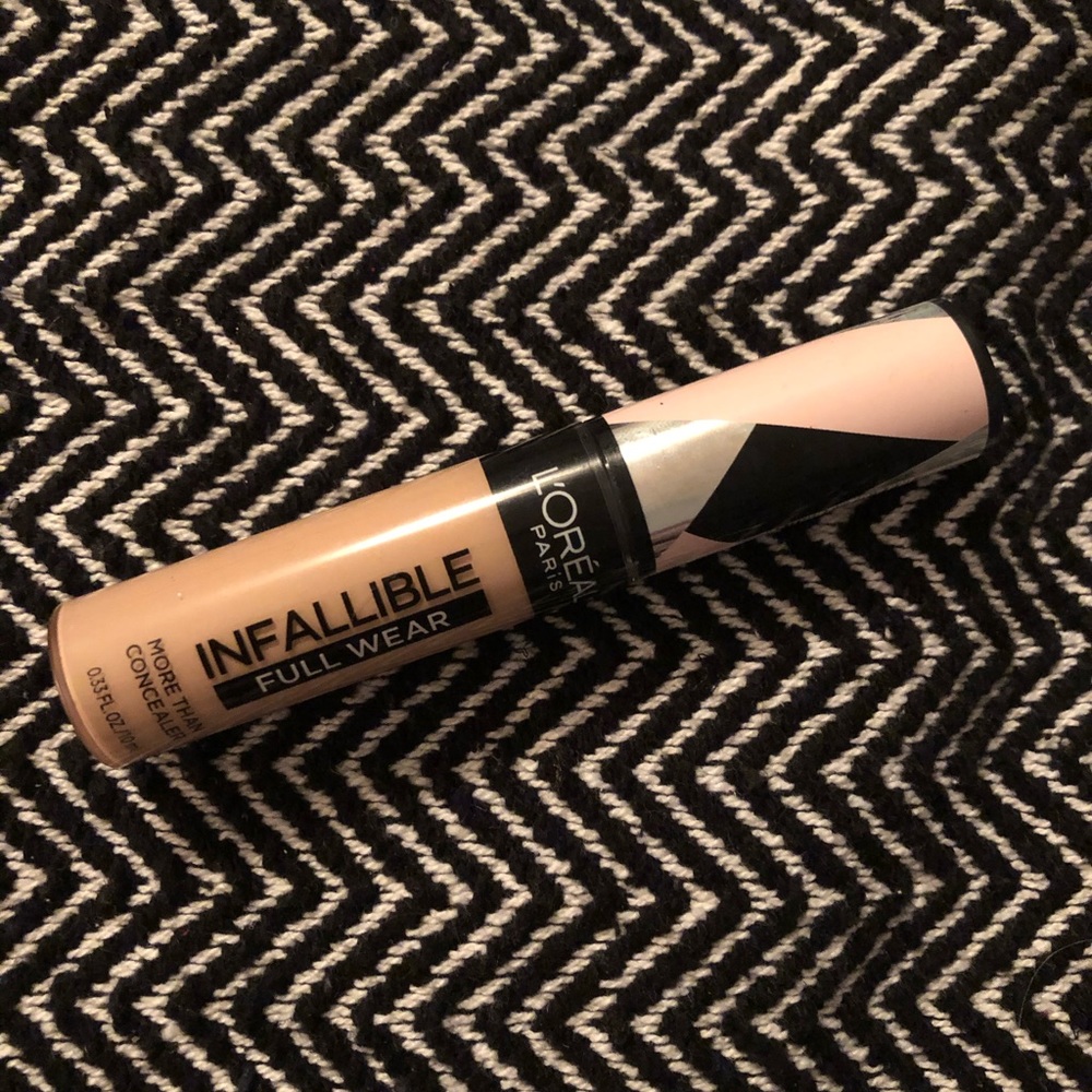 L’Oréal Paris INFALLIBLE FULLWEAR foundation